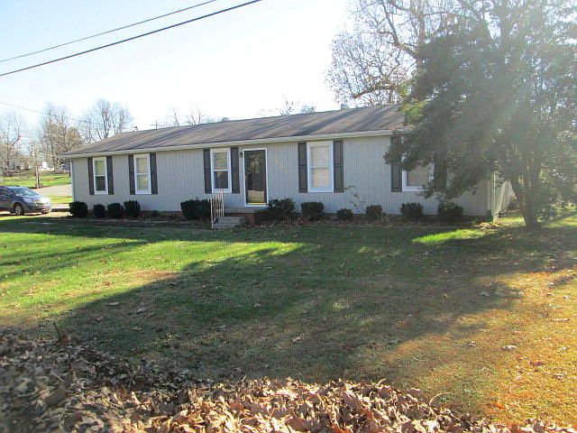 1st image of 685 West Dr