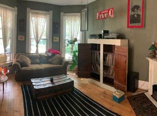 1005 S 4th St, Milwaukee, WI 53204