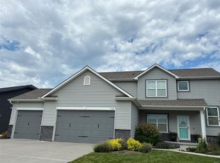 4314 Brook Dr, Bellevue, NE 68123