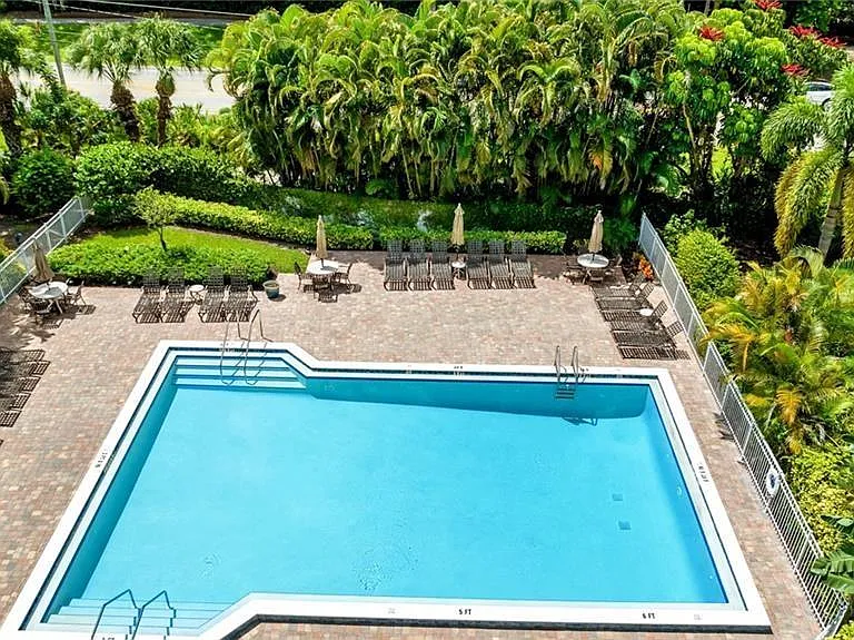 577 Beachwalk Cir #R-202 — Photo 37