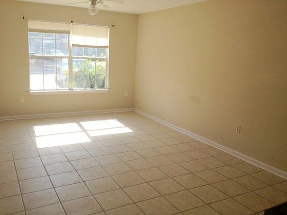 4th image of 2713 Tess Cir