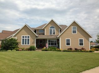 2165 Heather Ridge Dr, Normal, IL 61761