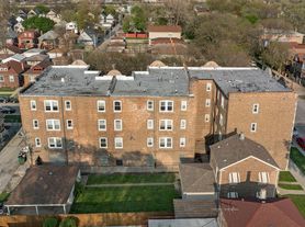 9244 S Saginaw 2626 E 93rd Chicago, IL 60617