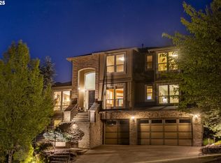 9610 SE Nicholas Dr, Happy Valley, OR 97086
