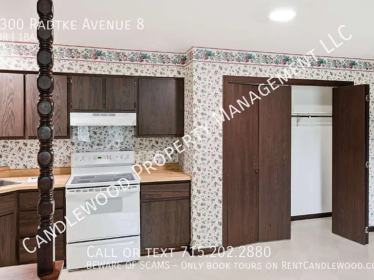 2300 Radtke Ave #8 — Photo 5