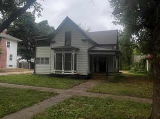 104 NW 10th St, Abilene, KS 67410
