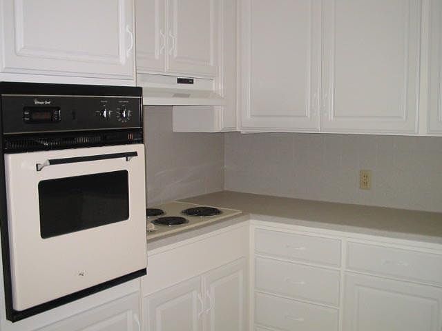 2nd image of 1100 Ranchero Way APT 3