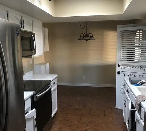 2nd image of 207 E Calle Diamante