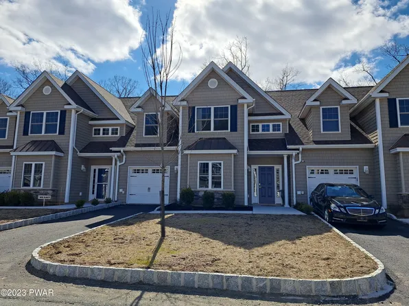 806 Macintosh Way, Matamoras, PA 18336