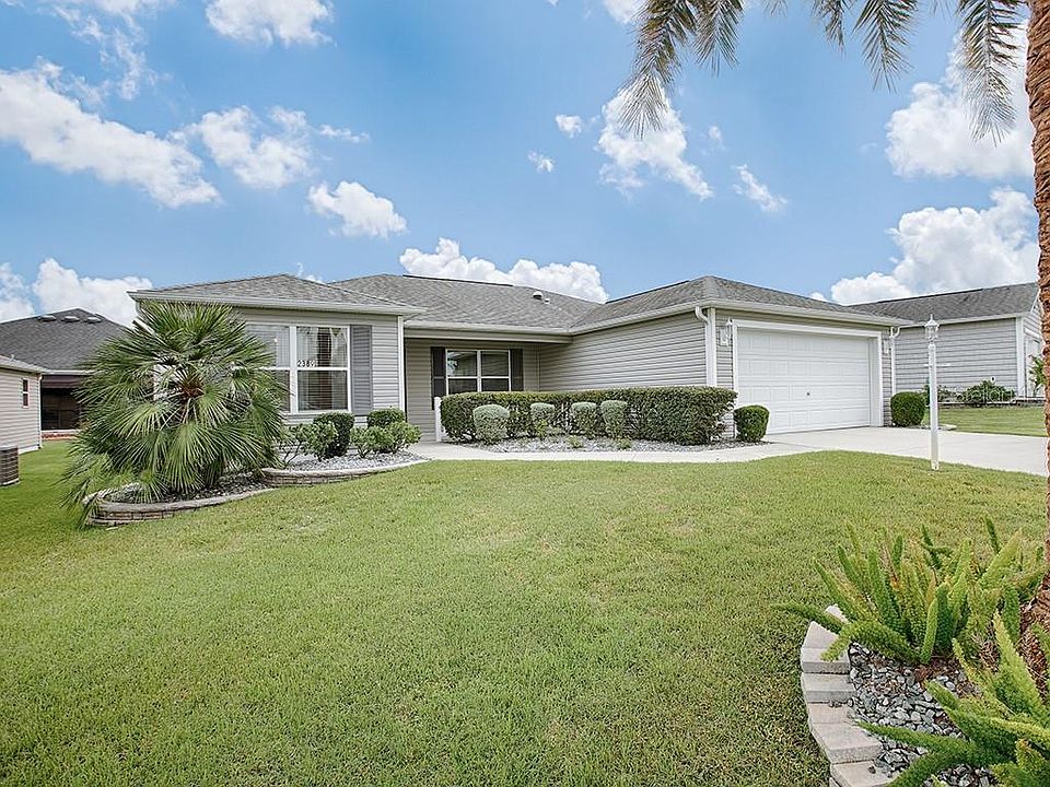 1st image of 2389 Carriage Hill Way