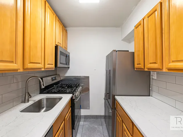 2665 Homecrest Avenue image 2 of 5