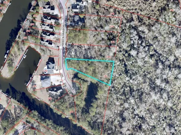 2102 Hidden Harbor Drive, New Bern, NC 28562