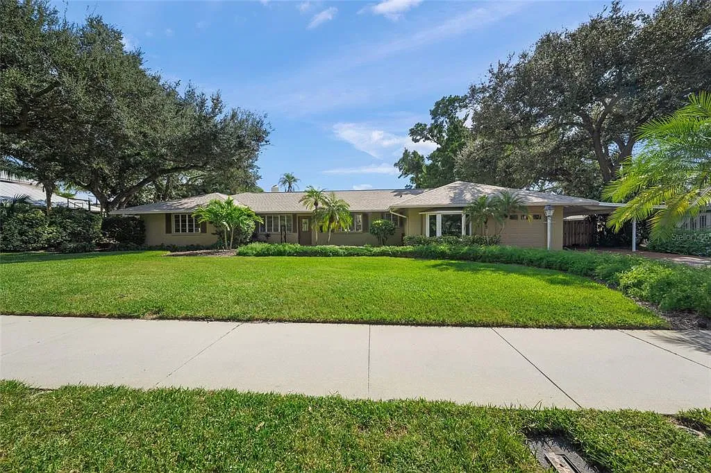 4 bed, 4.0 bath, 3105 sqft, $8,500 — Photo 1