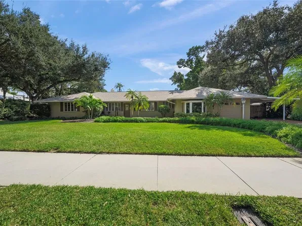 1714 South Dr, Sarasota, FL 34239