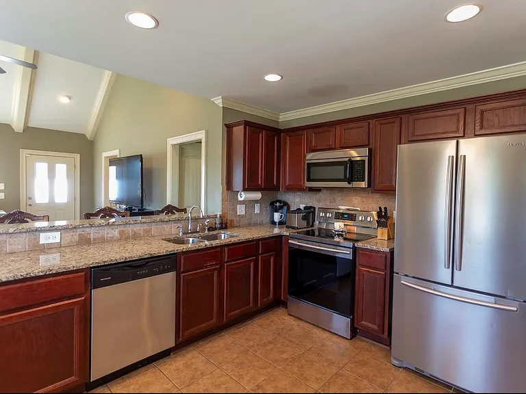 2198 Addison Way — Photo 18