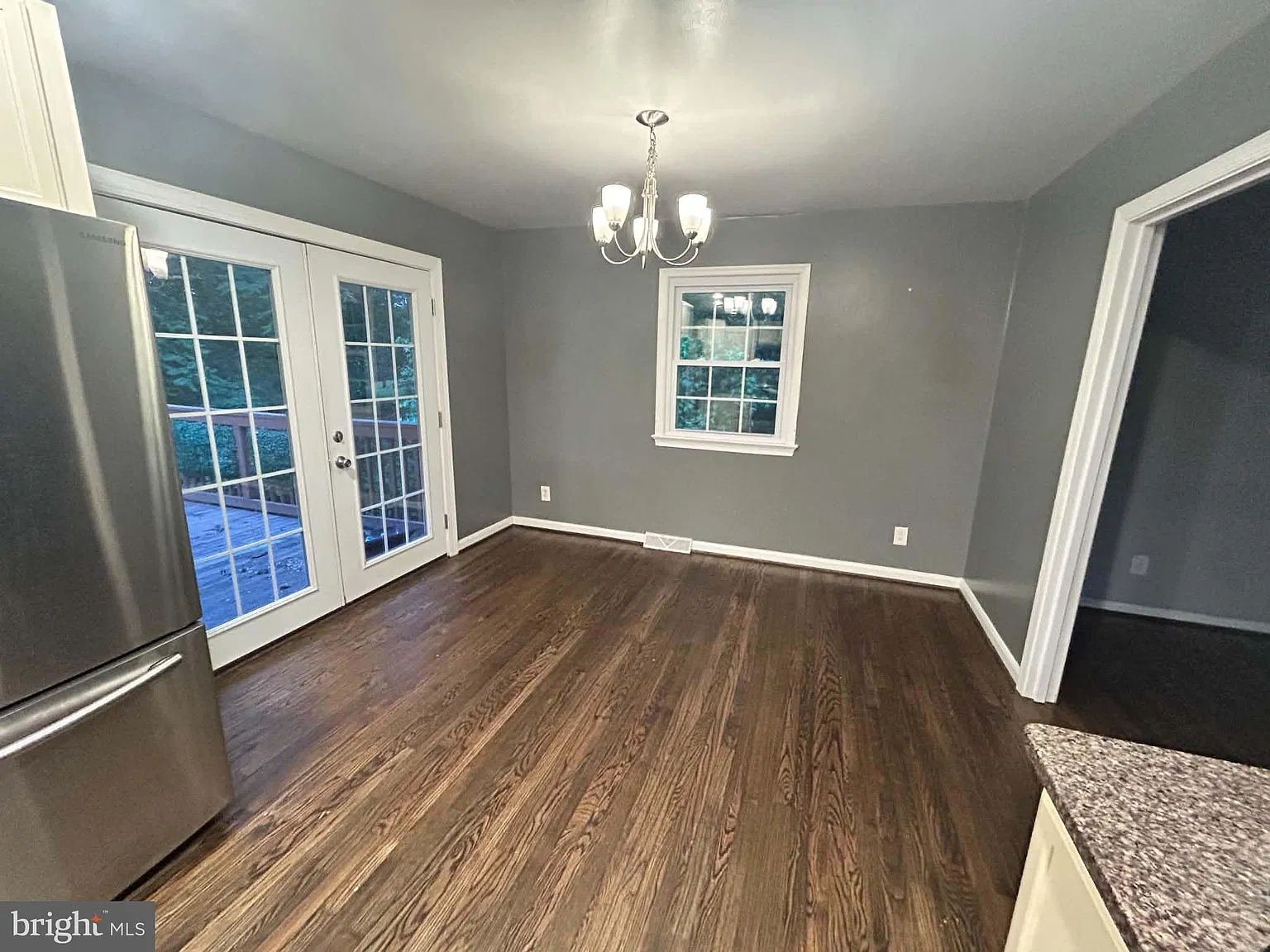 3 bed, 2.0 bath, 1372 sqft, $2,200 — Photo 3