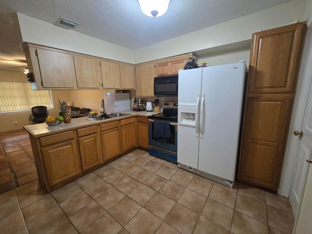 3560 NW 3rd Avenue #1-2, photo 7