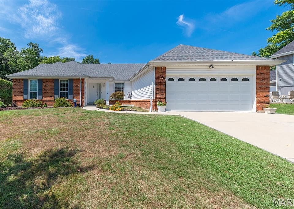 1st image of 765 Spring Hill Farm Dr