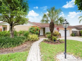 11570 SW 98th St, Miami, FL 33176