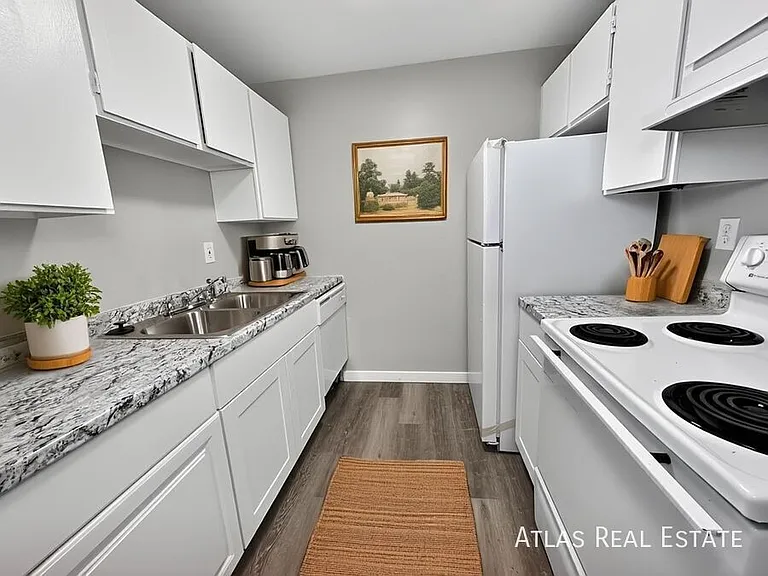 1825 Zebulon Dr #C — Photo 12