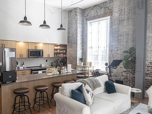 5th image of 301 State St #303