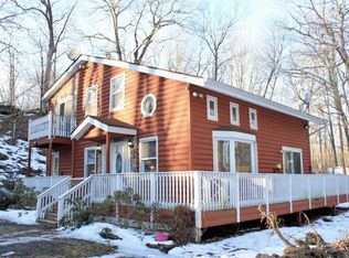 1123 Silver Lake Rd, Dingmans Ferry, PA 18328