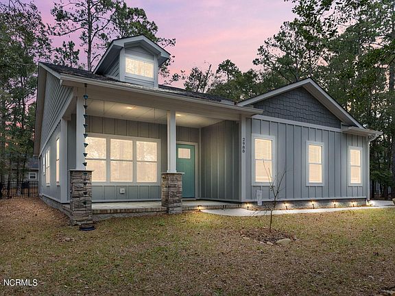 3rd image of 2988 Island Drive SE