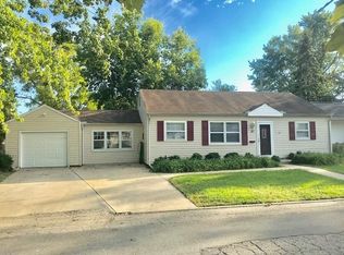 20 University Ct, Normal, IL 61761