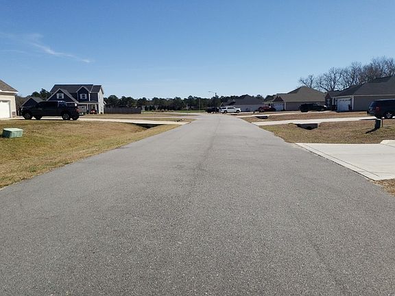 4th image of 205 Quail Hollow Dr