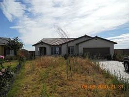 Home for Sale in Bakersfield, California $194,900