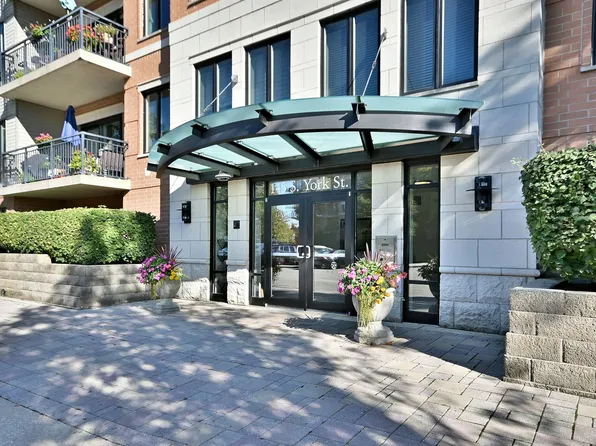 145 S York St Unit 404, Elmhurst, IL 60126