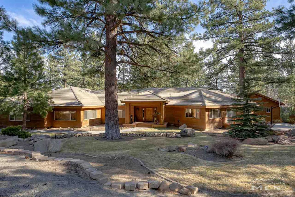 310 Piney Creek Rd photo 1