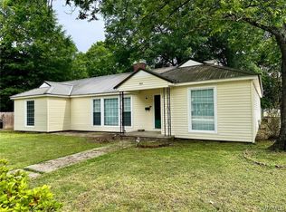 302 3rd St NE, Fayette, AL 35555
