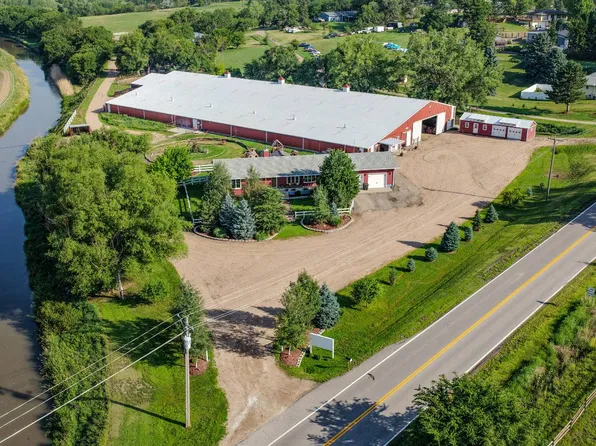 2446 Cottonmill Ave, Kearney, NE 68845