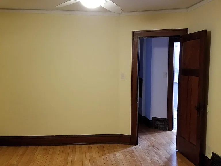 1522 E Marion St — Photo 10