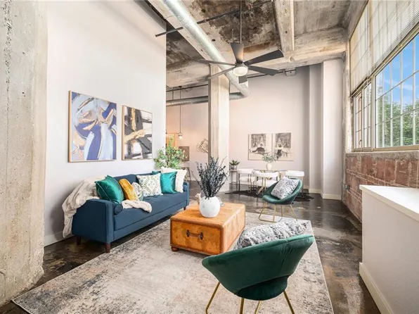 321 W 7th St APT 206, Kansas City, MO 64105