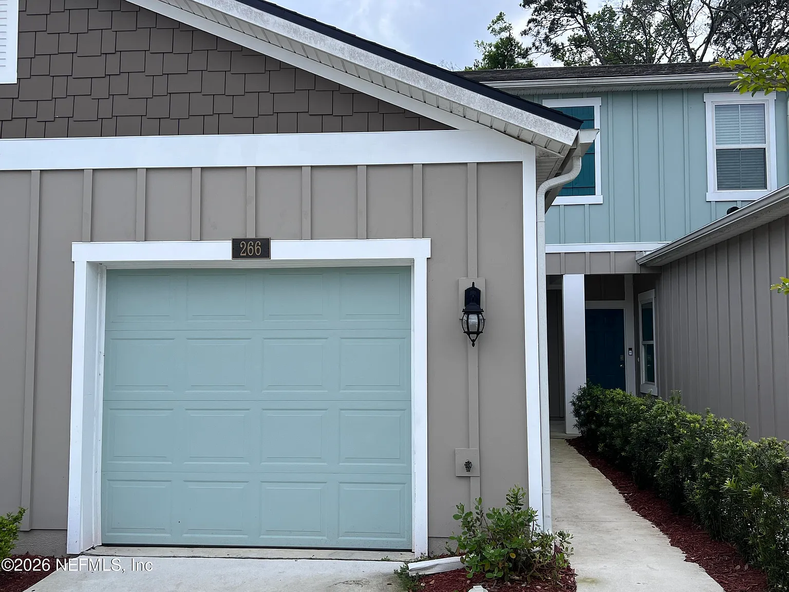 2 bed, 2.5 bath, 1202 sqft, $1,595 — Photo 3
