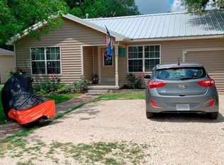 839 Duke St, Navasota, TX 77868