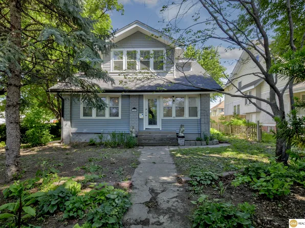 3340 Center St, Omaha, NE 68105