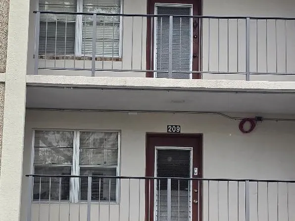 2600 NW 49th Avenue #409, Lauderdale Lakes, FL 33313