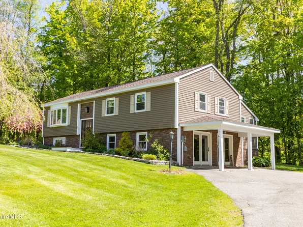 818 Partridge Rd, Lanesborough, MA 01237