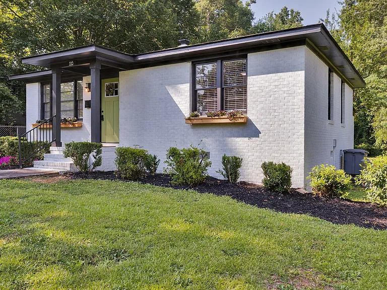 116 Westview Blvd — Photo 3