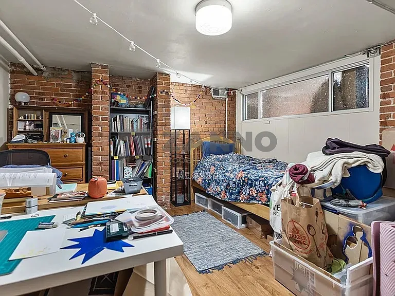 35 Bowen St #A — Photo 13