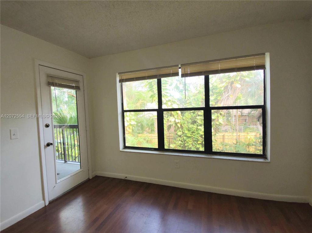 4241 W McNab Rd APT 27, photo 3