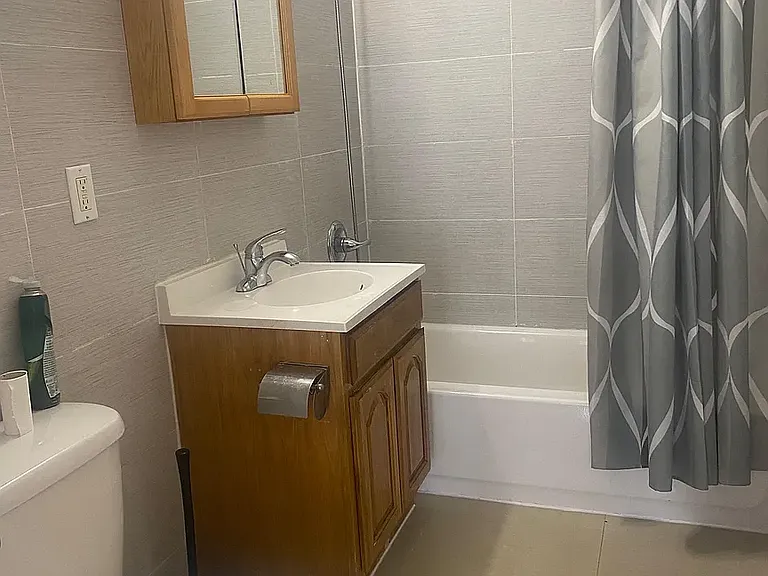 108 Kenilworth Pl #2D — Photo 7
