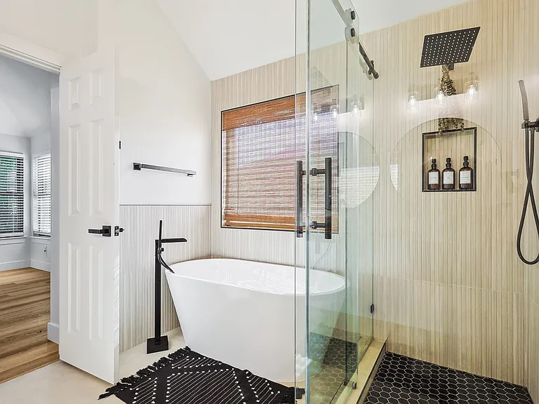1088 Pondview Dr — Photo 5