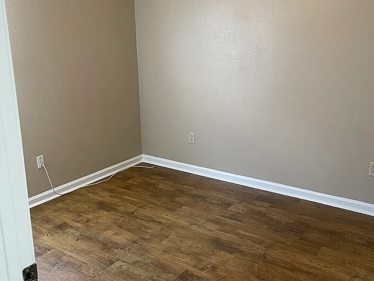 2226 Stafford St — Photo 7