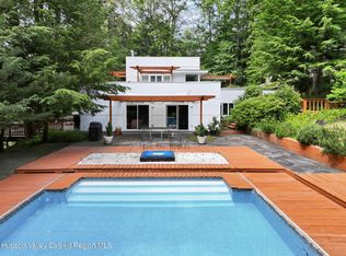 1202 Jackson Corners Rd, Red Hook, NY 12571