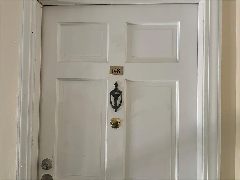 146 Rue Fontaine — Photo 32