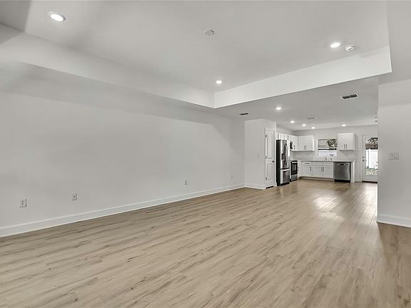 3rd image of 3465 Jason Rd